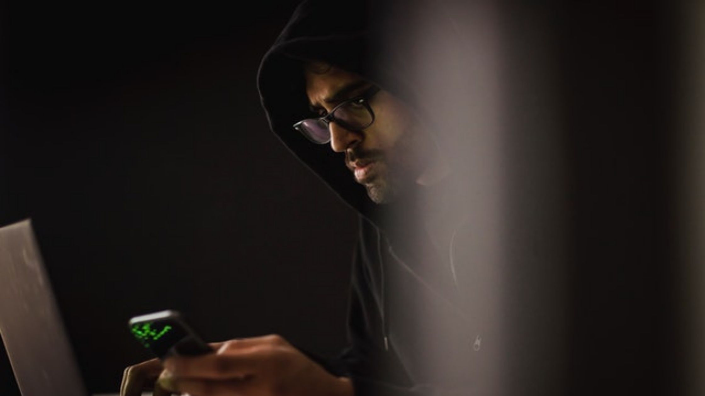 Secure your smartphone How to prevent frauds and cyberattacks